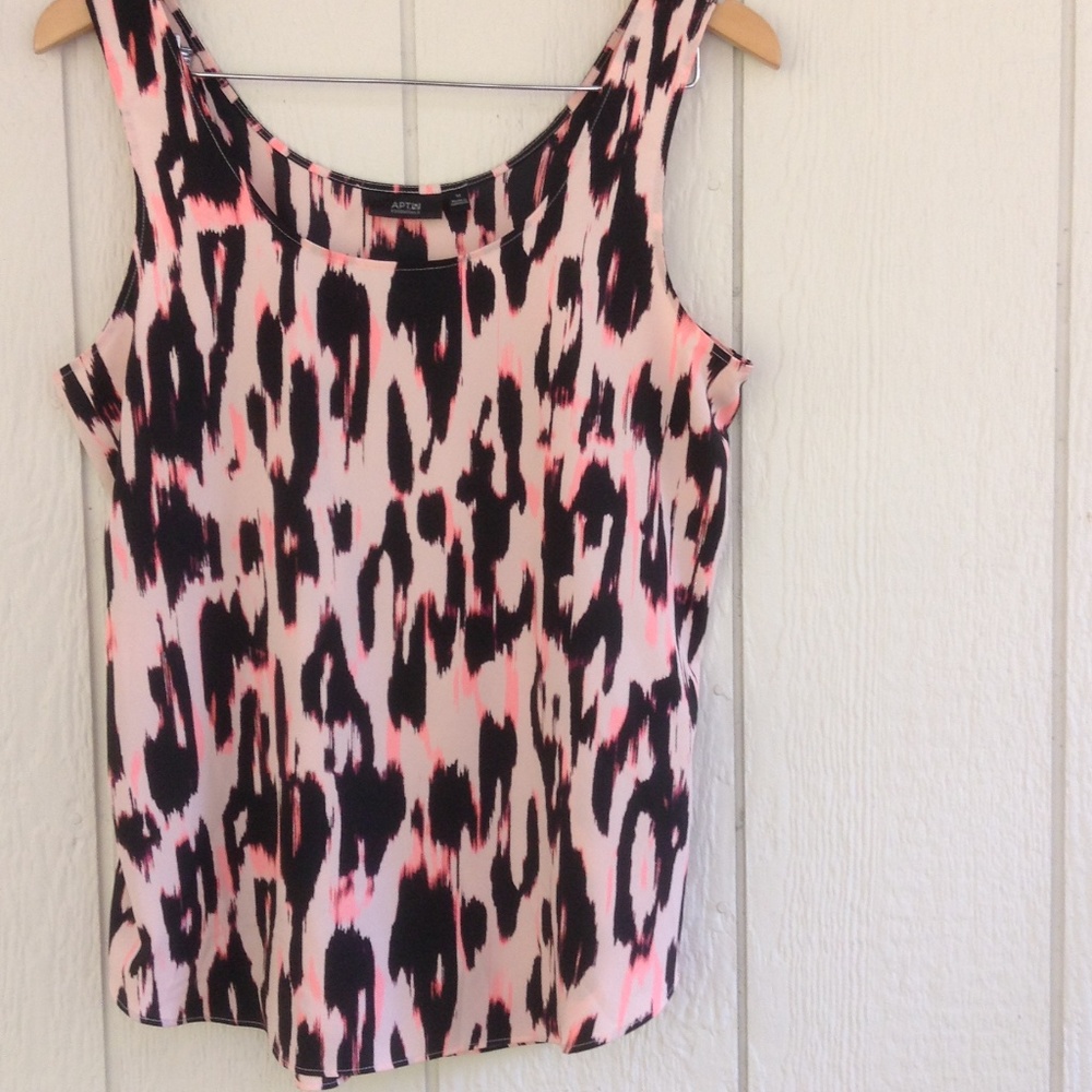 Apt. 9 Essentials Sleeveless scoop neck top, sz M